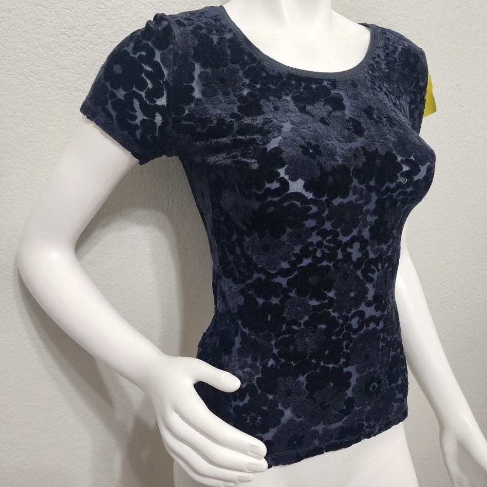 Armani Collezioni Black Velvet Floral Tee Size 6 - Picture 10 of 13